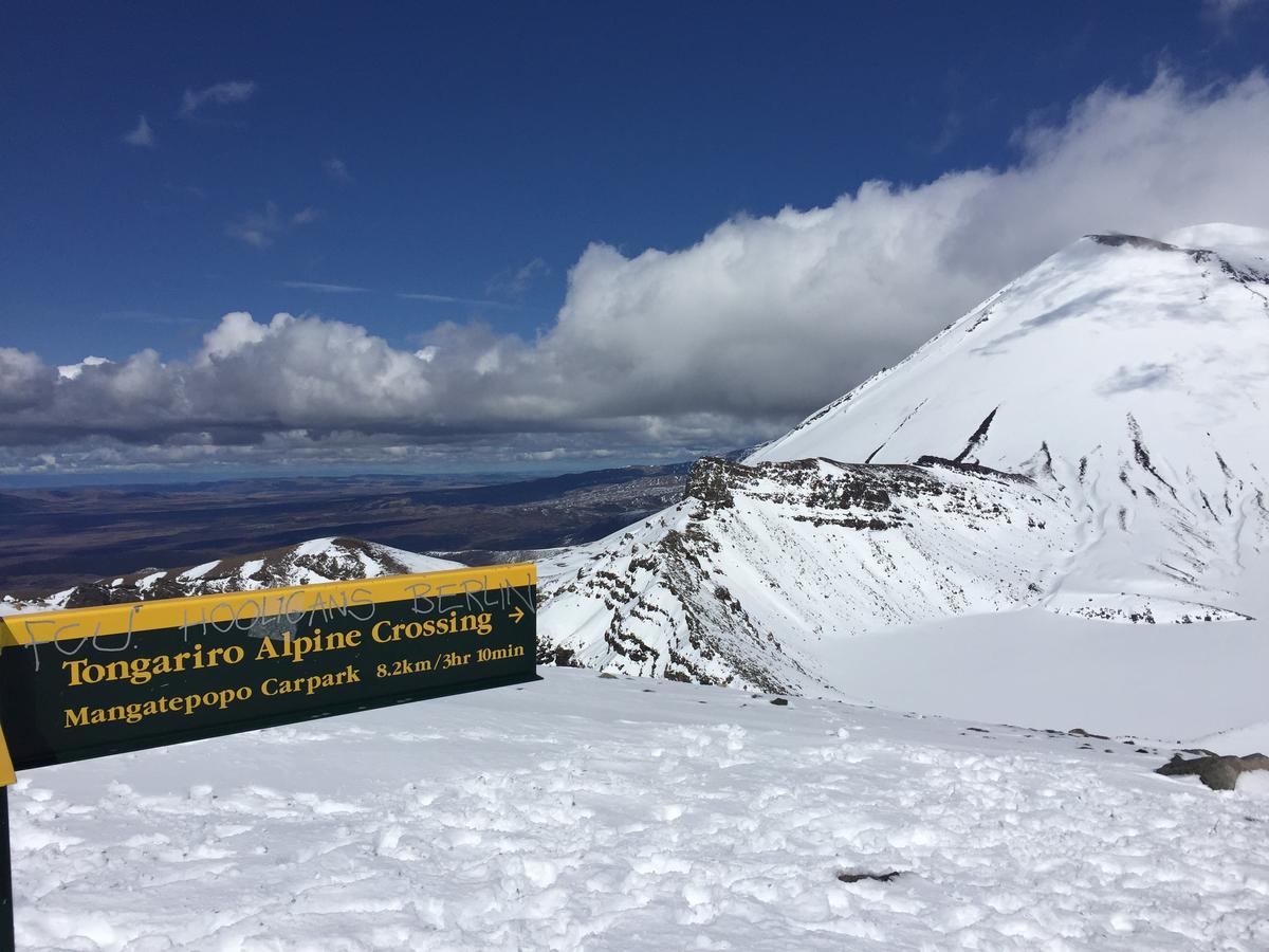 Tongariro Crossing Lodge Нешнел-Парк Экстерьер фото